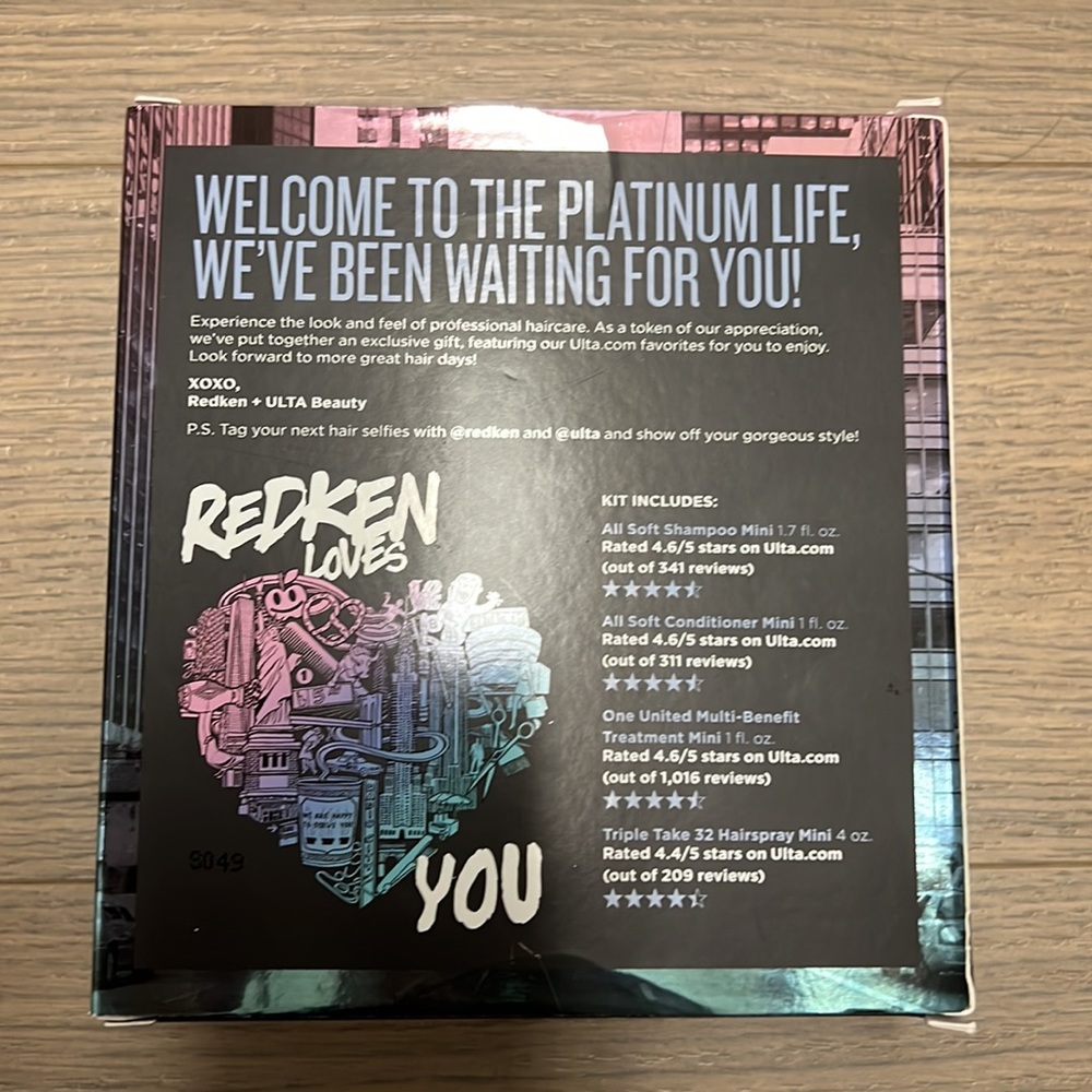 Redken Platinum Members Collection (no box). - Picture 2 of 2